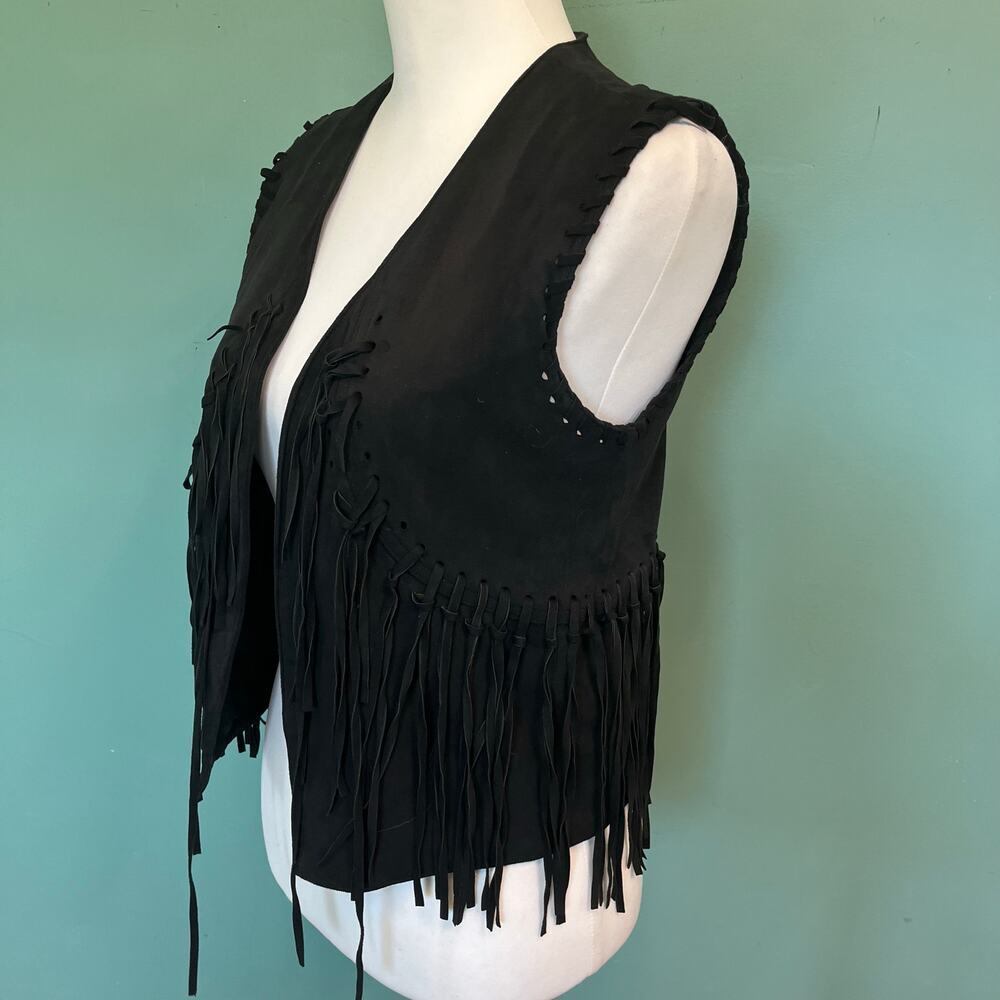Atmosphere Black Faux Suede Fringe Vest – Boho Western Festival Style, Size 6